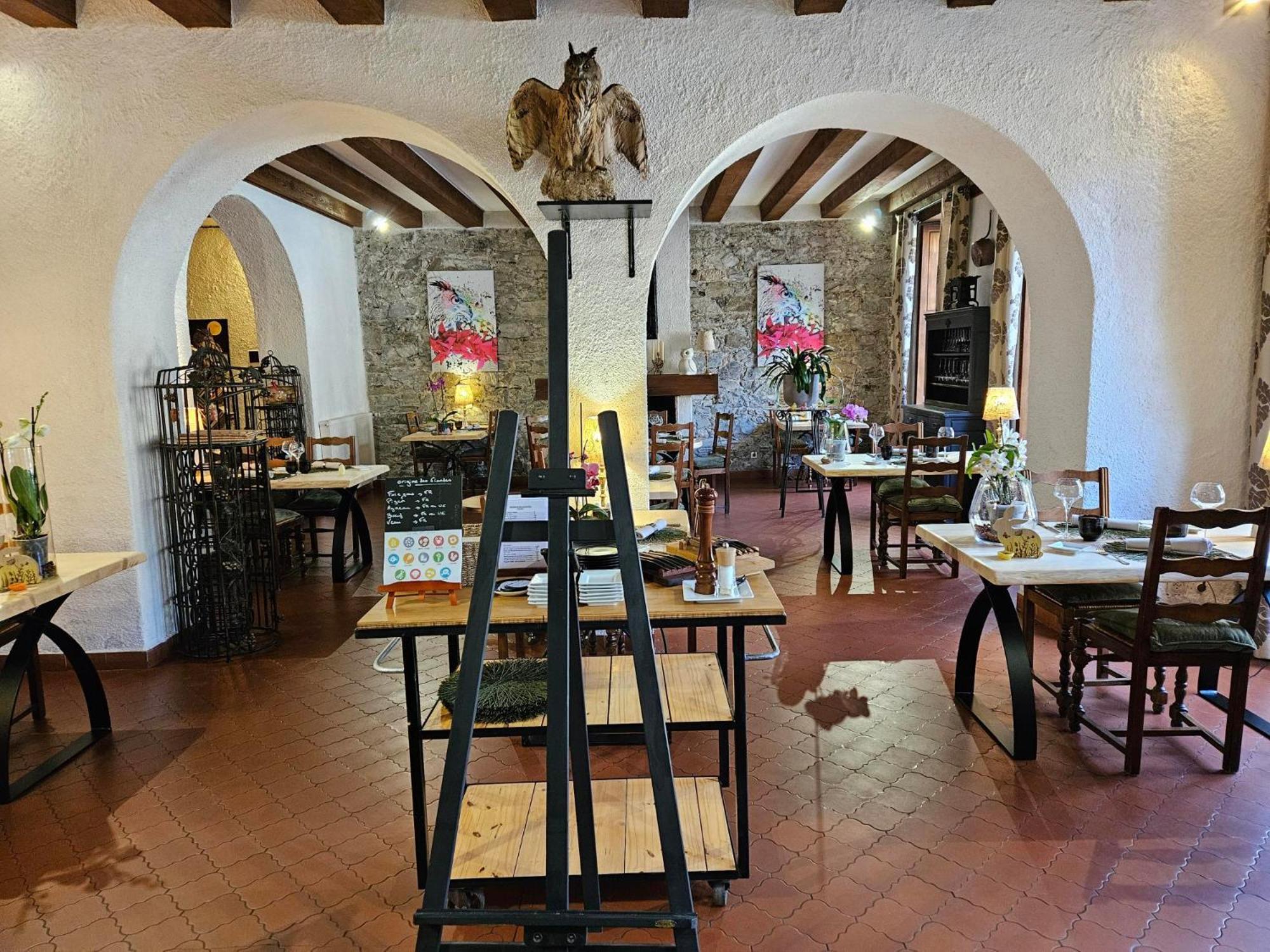 Logis Hostellerie Du Grand Duc Hotel Restaurant Gincla Exterior photo