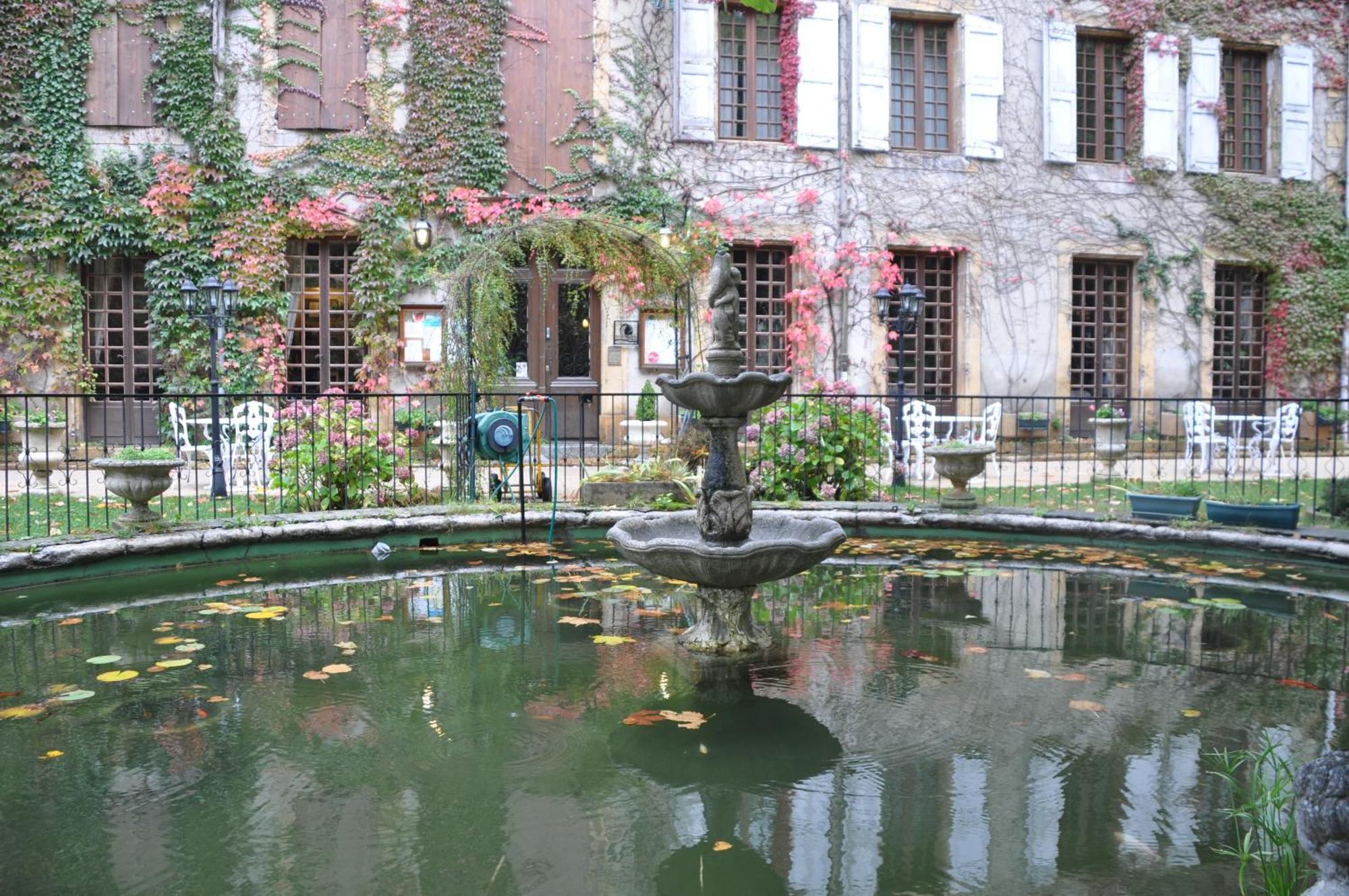 Logis Hostellerie Du Grand Duc Hotel Restaurant Gincla Exterior photo