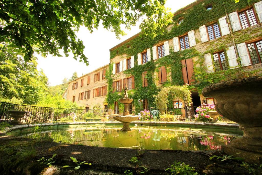Logis Hostellerie Du Grand Duc Hotel Restaurant Gincla Exterior photo